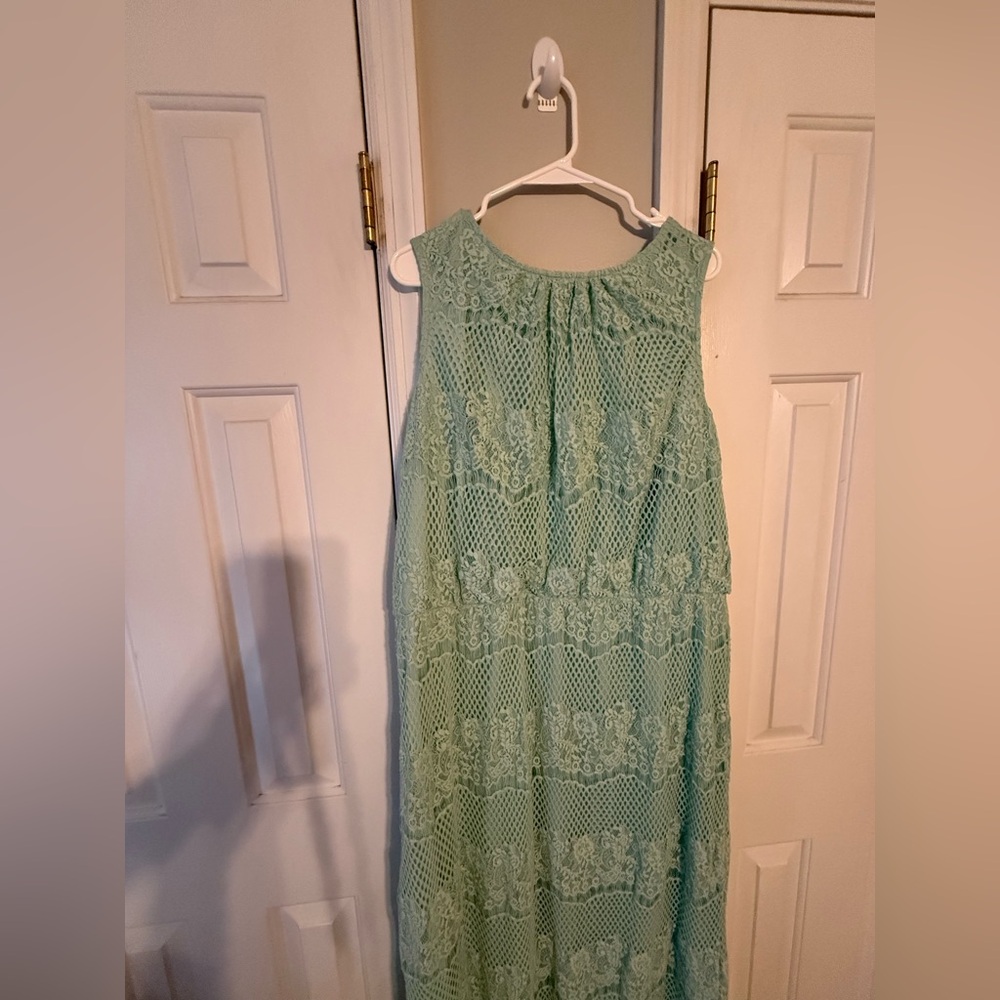 Elegant Lace Sleeveless Green Dress